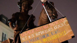 "Letzte Generation" mit karnevalistischer Aktion in Mainz