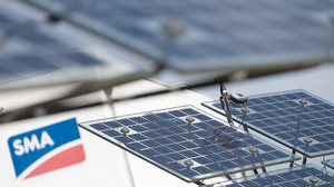SMA Solar setzt Rotstift an