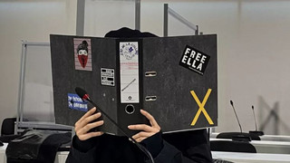 Umwelt-Aktivistin "Ella" gibt Identität preis und kommt frei