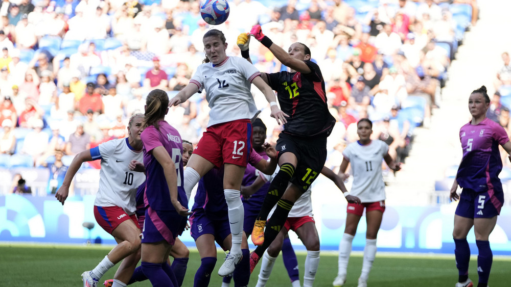 Die deutschen Fußball Frauen verloren gegen die USA im Halbfinale mit 0:1 nach Verlängerung und spielen um Bronze.