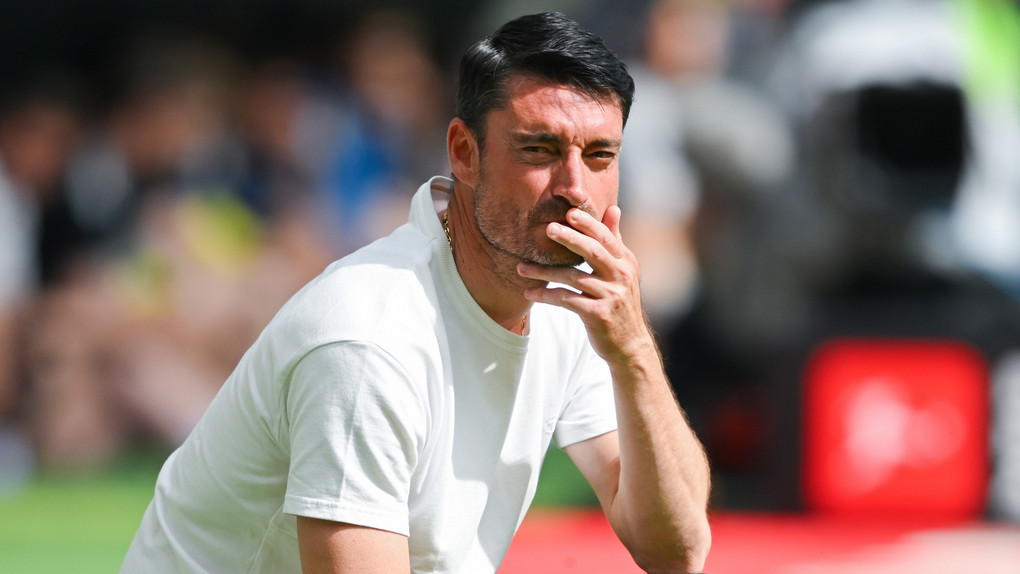 Eintracht Frankfurt: Trainer Riera bleibt für BVB-Spiel