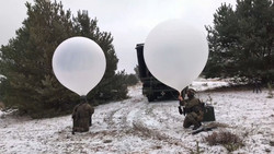 Oberlausitz: Bundeswehr übt Abwerfen von Flugblättern für die Krise