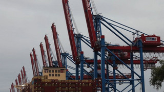 Deutsche Wirtschaft wächst stärker - Staat tief im Minus