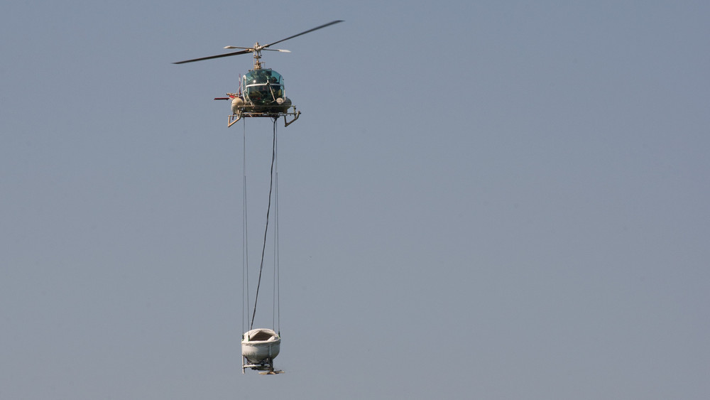Die Schnaken sollen mithilfe von Hubschraubern bekämpft werden (Archivbild).
