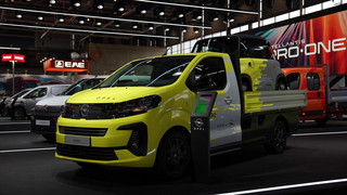 Turbo für Bau und Gewerbe - Opel Vivaro Pritsche jetzt mit 2,2-Liter-Diesel