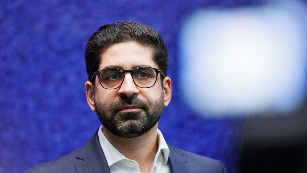 Hessens Wirtschaftsminister Kaweh Mansoori (SPD)