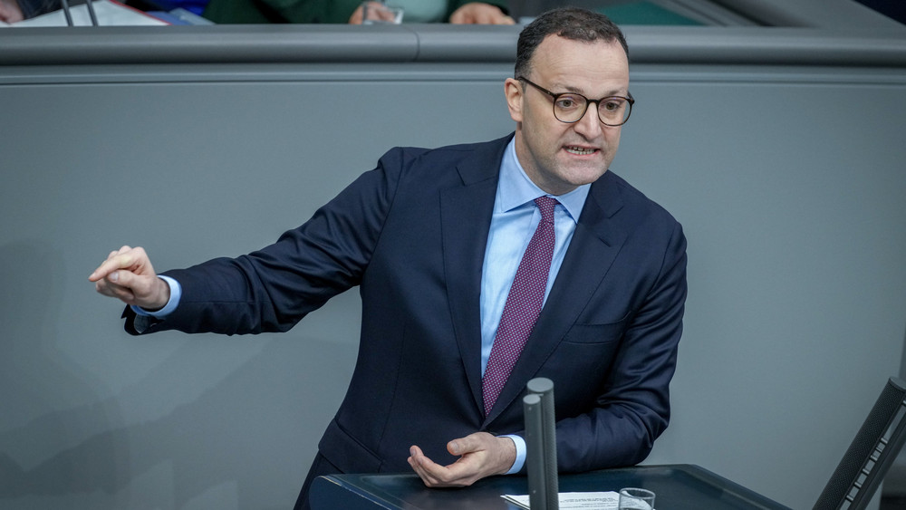 Soll für Friedrich Merz die Unionsfraktion in der neuen Legislatur im Bundestag anführen: Ex-Gesundheitsminister Jens Spahn.