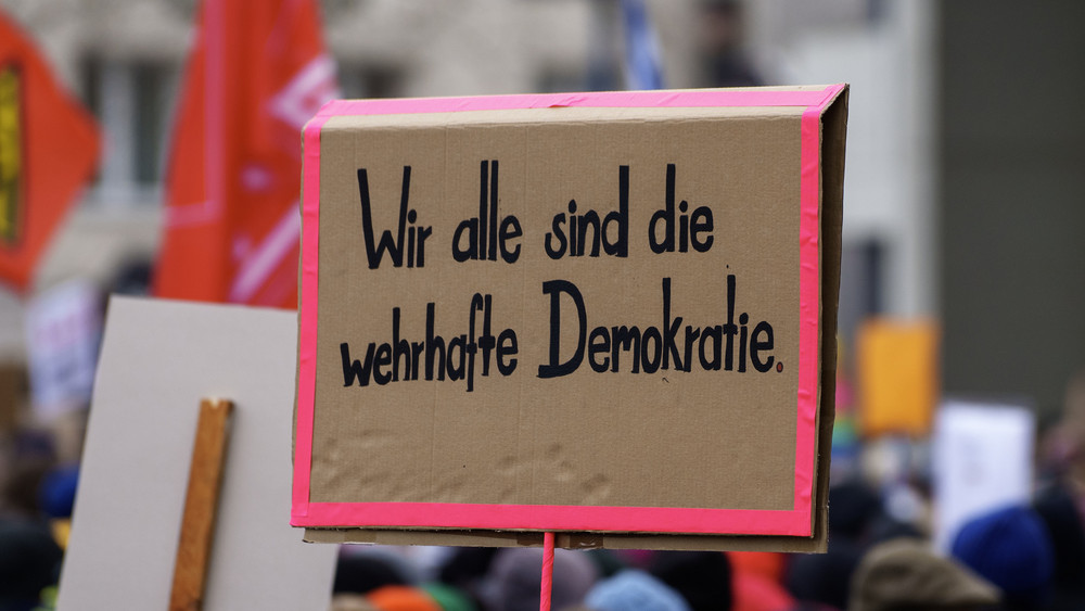 Auch in mehreren kleineren Städten in Nordhessen wird am Wochenende gegen Rechtsextremismus demonstriert.