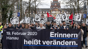 Vier Jahre nach Hanau-Attentat - Polizeipräsident gesteht Fehler ein