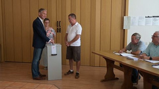 AfD in Thüringen klar vorn - Enges Rennen mit CDU in Sachsen