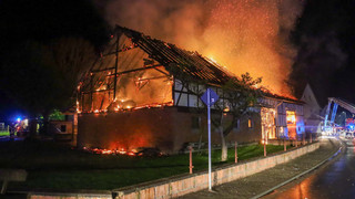Scheunenbrand in Lauterbach-Allmenrod: Blitzeinschlag als Ursache?