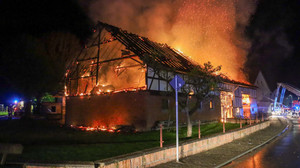 Scheunenbrand in Lauterbach-Allmenrod: Blitzeinschlag als Ursache?