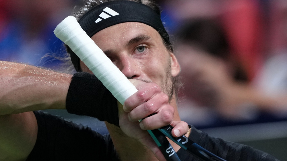 Zverev mit erneutem Rückschlag.