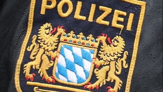Polizei in Mittelfranken gibt Schüsse ab – 25-Jähriger lebensgefährlich verletzt