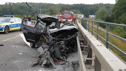 BaWü: Autofahrer stirbt bei Zusammenstoß mit Lkw