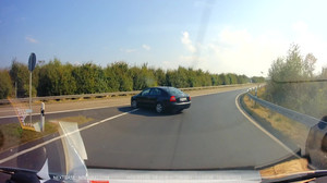 Autofahrer stoppen Falschfahrer auf A45: Polizei lobt Zivilcourage