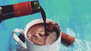 Trend-Getränk: Heiße Schokolade mit Rotwein