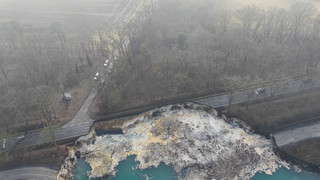 Spektakuläre Aufnahmen: Straße in NRW sackt komplett ab
