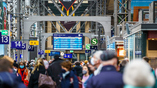 Viel Gedränge an Feiertagen: Zu Ostern wird es in den Zügen voll