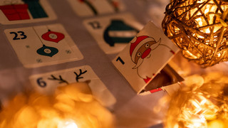Adventskalender aus Dautphetal - Spenden beim Türchen öffnen