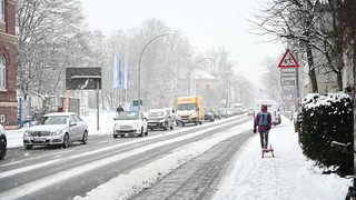 Schneefall und gefrierende Nässe - Glatte Straßen möglich