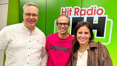 Alle Farben mit neuem Lied Baby Goodbye