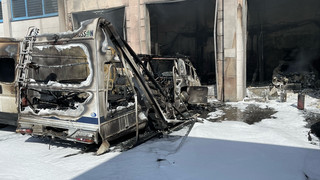 Werkstatt brennt: Große Rauchsäule über Maintal