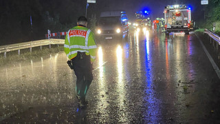 Unwetter im FFH-Land: Blitz tötet Rollerfahrer - Hagelsturm in Worms