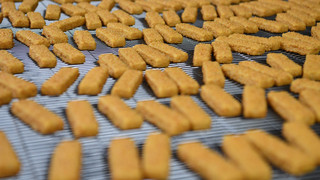 Rückruf bei Aldi Süd: Kunststoff in XXL-Fischstäbchen?