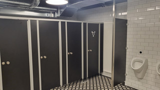 Mainz: Toilettenaufsicht am Schlossgymnasium