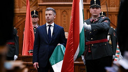 Péter Magyar als Ministerpräsident von Ungarn vereidigt