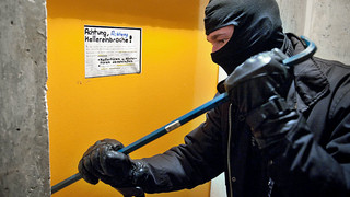 Kindergarten in Bad Emstal überfallen: Zeugen dringend gesucht