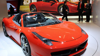 Ferrari-Fahrer baut bei Gelnhausen Unfall: 200.000 Euro Schaden