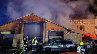 Kirtorf-Lehrbach: Scheune in Vollbrand