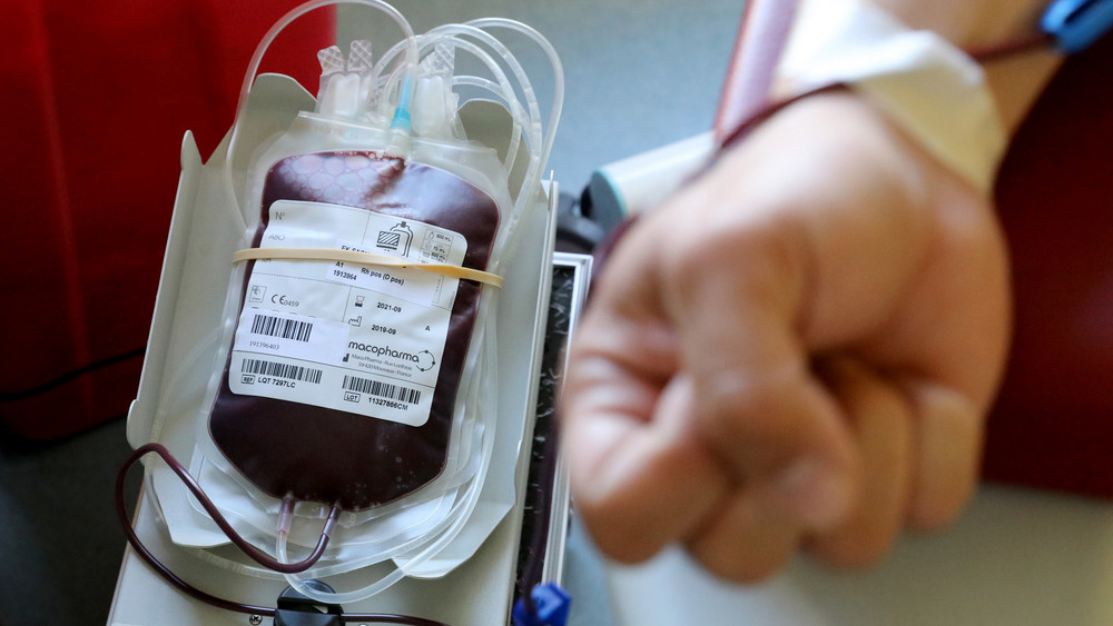 Bundestagsbeschluss: Schwule Männer dürfen nicht pauschal von Blutspenden ausgeschlossen werden