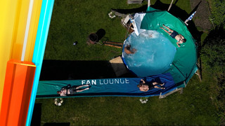 Coolster WG-Garten ever? Hier steht einfach eine 20 Meter Wasserrutsche
