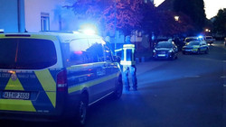 40-jähriger Mann mit schwertähnlichem Gegenstand festgenommen - keine Verletzten