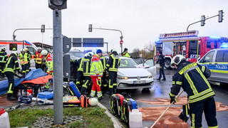 Unfall mit fünf Verletzten an Kreuzung in Petersberg