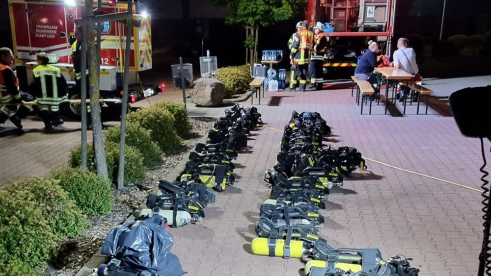 Aus Grünberg wurde ein Löschzug mit zusätzlichen Atemschutzmasken angefordert.