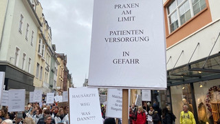 Hausärzte protestieren bundesweit - viele Praxen bleiben heute zu