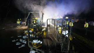 Postfahrzeug auf B62 bei Niederaula ausgebrannt
