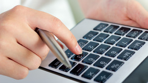 Geld sparen mit Tarifwechsel: So gehts bei Strom und Versicherungen