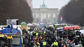 Tausende Traktoren bei Bauernprotest in Berlin