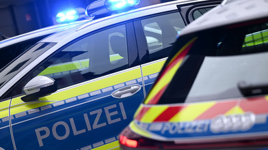Nierstein: Mann greift Seniorenpaar an und besetzt Haus