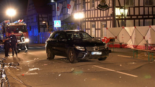 Auto fährt in Menschenmenge: Fahrer in Rüsselsheim hatte 0,3 Promille