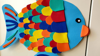 Basteln mit Moosgummi: Bunter Fisch