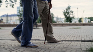 Rentenpaket im Bundestag: Mehr Geld für Rentner, Mütter, Senioren im Job?