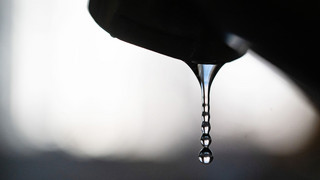 Komischer Geruch in Staufenberg: Menschen sollen Trinkwasser abkochen