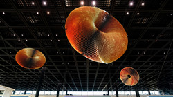 Spektakuläres Kunstwerk im neuen Terminal 3 am Flughafen