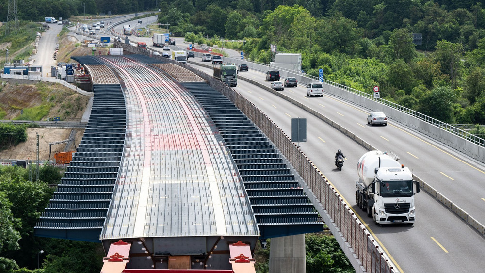Bau der neuen Salzbachtalbrücke inzwischen abgeschlossen